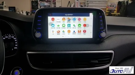 플로팅 타입 내비게이션이 적용된 2018 투싼에 스마트폰 풀 미러링 커넥티비티 폰인카 장착 ^^