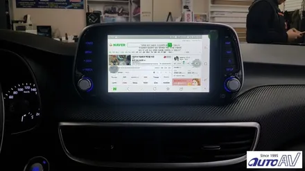 플로팅 타입 내비게이션이 적용된 2018 투싼에 스마트폰 풀 미러링 커넥티비티 폰인카 장착 ^^