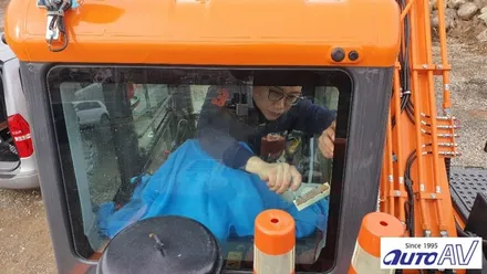 대구 출장 썬팅, 달성군 포클레인 전체 썬팅 가능하나요? 구지 가나중기