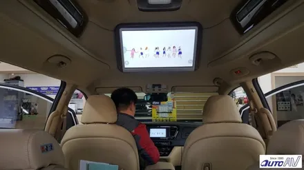 자동차와 IT에 융합 커넥티드 카 스마트폰 미러링 PoninCar(폰인카) 올뉴카니발에 장착 ^^