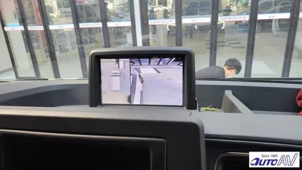 르노 마스터 어라운드 뷰(서라운드 뷰) 장착으로 캠핑카 주차를 편리하게 합니다.