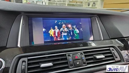 BMW 5시리즈 F10 카 플레이 / 안드로이드 오토 블랙박스 보조배터리 in 대구 하이패스