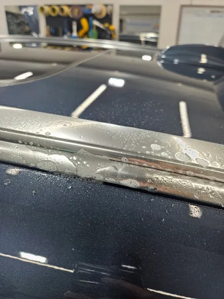 볼보 XC60 : 신차출고 후 하루만에 아파트석회물 맞아서 보험처리 받았습니다 서울 노원 성북 성동 / 서울 노원구