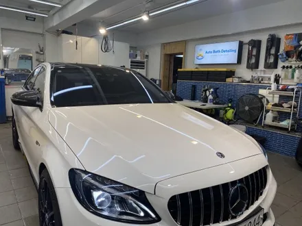 2017년 벤츠 C43AMG : 광택+유리막코팅으로 중고차를 새차로 만들었어요.노원 구리 / 노원, 도봉, 성북