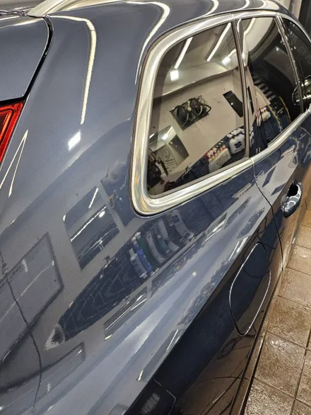 볼보 XC60 : 신차출고 후 하루만에 아파트석회물 맞아서 보험처리 받았습니다 서울 노원 성북 성동 / 서울 노원구