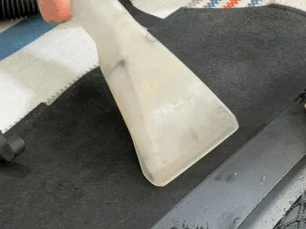 자동차 시트에 커피 우유 섞인 라떼를 쏟았는데 세차 필요할까 ? 닦아내면 끝 ? / 경기 김포