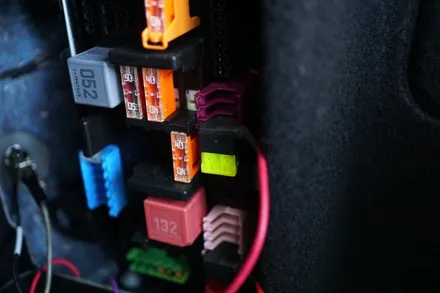 벤츠 W213 E클래스 서비스센터에서도 문제되지 않는 보조배터리와 블랙박스 작업기! / 중랑, 동대문, 광진구, 성동구