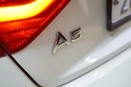 아우디 A5 까지고해진 순정 핸들을 알칸타라 카본핸들로 교체해 드렸습니다~! / 중랑, 동대문, 광진구, 성동구