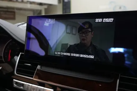 아우디 A8 퍼포먼스 카본핸들과 12.3인치 안드로이드 와이드모니터 교체작업 하기~! / 중랑, 동대문, 광진구, 성동구