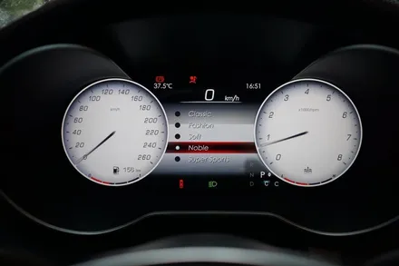 W205 C클래스 디지털계기판과 12.3인치 대화면 모니터의 완벽한 연동! 이것이 C클래스 가성비 컨버전이라고 종결할께요! / 서울 중랑