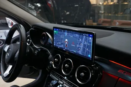 W205 C클래스, 감성과 편의성 모두 잡은 디지털 계기판+모니터 업그레이드 / 서울 중랑