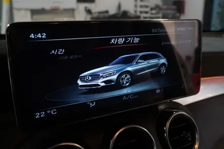 18년식 W205 C클래스, 디지털 계기판 + 안드로이드 모니터 시공으로 최신 감각 챙기세요! / 서울 중랑