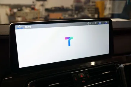 BMW 7시리즈 순정 모니터의 아쉬움 해결 12.3인치 안드로이드 시공 / 서울 중랑