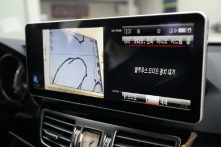 W212 E클래스 국산모니터 12.3인치 와 M2C안드로이드 네비게이션의 꿀조합~! / 중랑, 동대문, 광진구, 성동구
