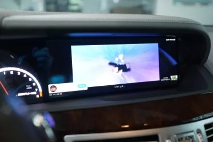 벤츠 W221 S클래스 63AMG 카본핸들부터 와이드콕핏스타일 모니터까지 시공했습니다! / 서울 중랑