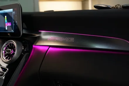 벤츠 C클래스 컨버터블 W205 송풍구 엠비언트와 AMG 로고엠비언트 풀튜닝! / 중랑, 동대문, 광진구, 성동구