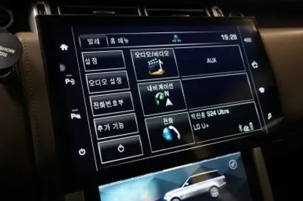 랜드로버 14년식 레인지로버 보그 실내를 5세대 보그의 13.3인치 모니터처럼 그리고 고화질 어라운드뷰까지 시공해 드렸어요! / 서울 중랑