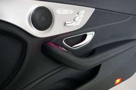 벤츠 C클래스 컨버터블 W205 송풍구 엠비언트와 AMG 로고엠비언트 풀튜닝! / 중랑, 동대문, 광진구, 성동구