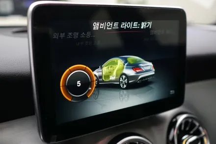 벤츠 CLA45AMG 순정연동 12색 엠비언트 생성과 엠비언트 송풍구 그리고 안드로이드 매립작업! / 중랑, 동대문, 광진구, 성동구