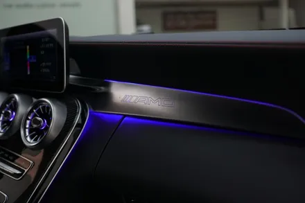 W205 C43AMG 카브리올레 64색 순정연동 엠비언트 송풍구 작업~ 그리고 센터스피커 교체하기! / 중랑, 동대문, 광진구, 성동구