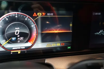 서울 중랑구 / 세로그릴 &순정AMG 풀코딩, 그리고 순정모니터 에어터치 카링킷 안드로이드  / 벤츠 / E-클래스 W213