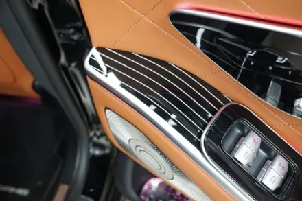 벤츠 W223 S400D 순정4D부메스터 전동스피커, 숏바디전용 피아노라커트림  그리고 액티브엠비언트까지 완벽한 조합! / 중랑, 동대문, 광진구, 성동구