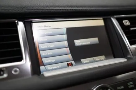 2011년식 L320 레인지로버 스포츠! 순정에도 없는 전동트렁크 옵션과 컨버전 안드로이드 모니터 설치했습니다! / 서울 중랑