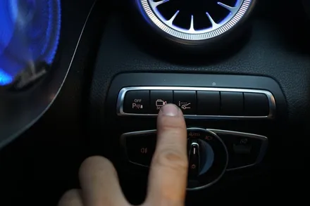 W205 C클래스 디지털계기판과 12.3인치 대화면 모니터의 완벽한 연동! 이것이 C클래스 가성비 컨버전이라고 종결할께요! / 서울 중랑
