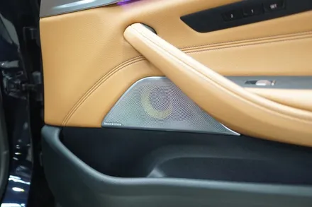 BMW G30 5시리즈의 회오리엠비언트 작업과 환상궁합 AVI 스피커 알갈이 작업으로 카오디오 업그레이드 하기! / 중랑, 동대문, 광진구, 성동구