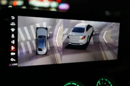 W205 C클래스 3D어라운드뷰 카메라부터 AMG핸들 그리고 엠비언트까지 실내분위기 완 / 중랑, 동대문, 광진구, 성동구
