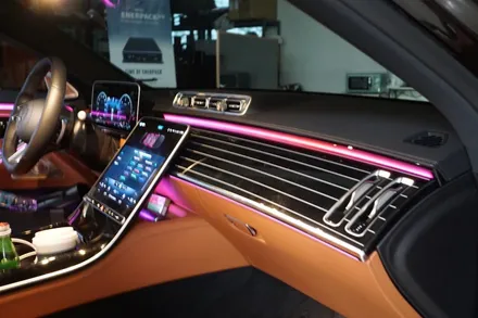 벤츠 W223 S400D 순정4D부메스터 전동스피커, 숏바디전용 피아노라커트림  그리고 액티브엠비언트까지 완벽한 조합! / 중랑, 동대문, 광진구, 성동구