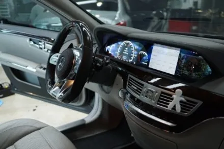 벤츠 W221 S클래스 63AMG 카본핸들부터 와이드콕핏스타일 모니터까지 시공했습니다! / 서울 중랑