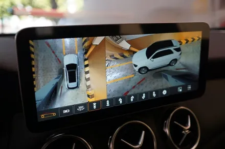 벤츠 17년식 GLA, 2025년 감성으로 리프레시!  대화면 안드로이드모니터 +3D 어라운드뷰 튜닝 / 서울 중랑