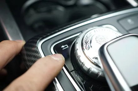 벤츠 W166 GLE 63AMG 모니터교체, 엠비언트, 핸들까지~ 실내 컨버전 튜닝 제안해 드립니다! / 중랑, 동대문, 광진구, 성동구