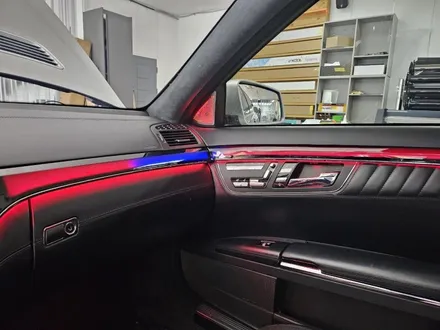 완전히 새로워진 08~13년식 W221 S클래스 전용 송풍구 액티브엠비언트 시공! / 서울 중랑