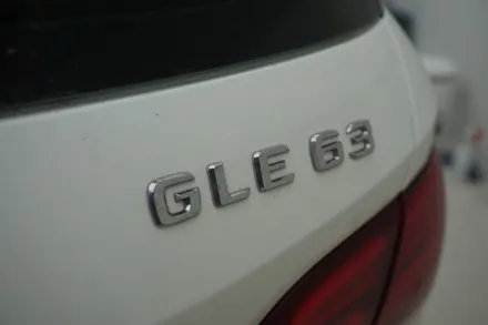벤츠 W166 GLE 63AMG 모니터교체, 엠비언트, 핸들까지~ 실내 컨버전 튜닝 제안해 드립니다! / 중랑, 동대문, 광진구, 성동구