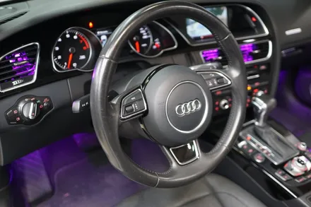 아우디 A5 까지고해진 순정 핸들을 알칸타라 카본핸들로 교체해 드렸습니다~! / 중랑, 동대문, 광진구, 성동구