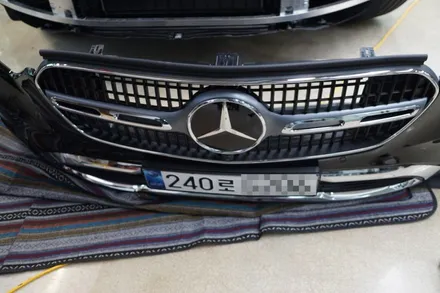 벤츠 25년식 W254 GLC, 순정형 엠비언트 업그레이AMG 세로그릴 시공으로 실내,외관 모두 업그레이드! / 서울 중랑