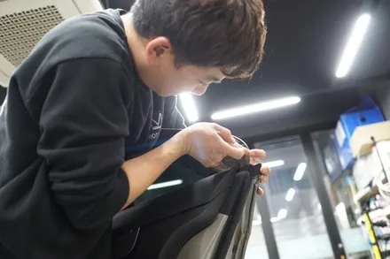 파사트CC 10년된 영맨표 썬팅 벗겨내고  장인정신으로 시공된 글라스틴트 슈어X! / 중랑, 동대문, 광진구, 성동구
