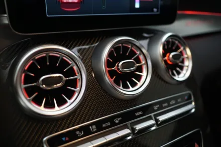 벤츠 C43AMG 쿠페에 너무나도 잘 어울리는 순정64색 연동 송풍구 엠비언트 장착기~! / 중랑, 동대문, 광진구, 성동구