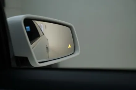 벤츠 W212 E클래스에 순정보다 편리한 전동트렁크 그리고 사각지대 레이더 센서 작업하기! / 중랑, 동대문, 광진구, 성동구