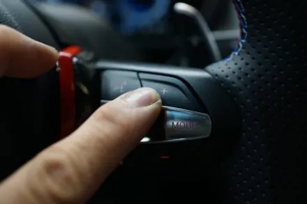 BMW 슈퍼카? I8 올드한 실내를 한껏 꾸며봤습니다! FEAT. 크리스털~~~기어봉 / BMW / i8 / 서울 중랑구