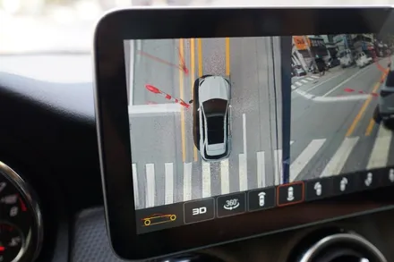 벤츠 17년식 GLA, 2025년 감성으로 리프레시!  대화면 안드로이드모니터 +3D 어라운드뷰 튜닝 / 서울 중랑