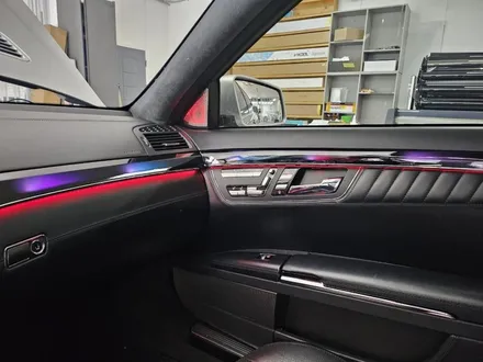 완전히 새로워진 08~13년식 W221 S클래스 전용 송풍구 액티브엠비언트 시공! / 서울 중랑