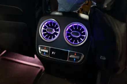 벤츠 20년식 CLS 400D 순정시스템 완벽연동! 안드로이드OS 시스템과 AMG 풀카본 핸들 시공해드렸습니다! / 서울 중랑