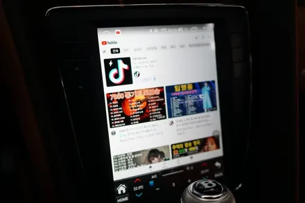 벤틀리 2세대 플라잉스퍼 최고급사양 안드로이드모니터와 고화질후방카메라까지 장착했습니다. / 중랑, 동대문, 광진구, 성동구