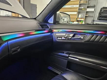 완전히 새로워진 08~13년식 W221 S클래스 전용 송풍구 액티브엠비언트 시공! / 서울 중랑