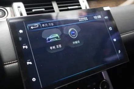 랜드로버 15년식 이보크의 허름한 실내를 컨버전 모니터하나로 완전히 반전시켜드렸습니다! / 서울 중랑