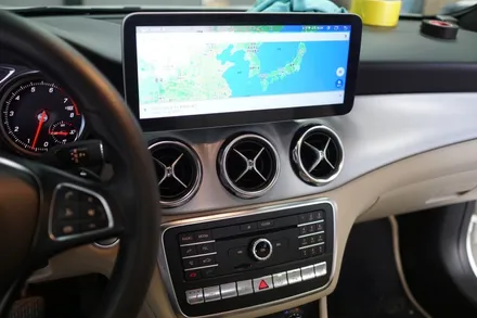 벤츠 GLA X156 쪼꼬만 모니터 떼내고 12인치 안드로이드 올인원 모니터 설치해 주기! / 중랑, 동대문, 광진구, 성동구
