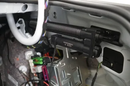 벤츠 W212 E클래스에 순정보다 편리한 전동트렁크 그리고 사각지대 레이더 센서 작업하기! / 중랑, 동대문, 광진구, 성동구